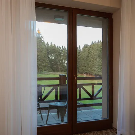 فندق Hotel Green دولني كوبين