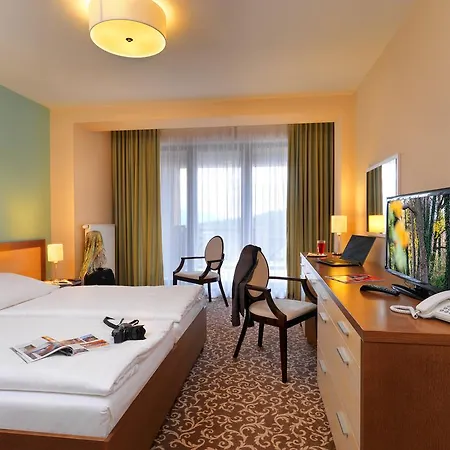 Hotel Green Hotel 3*